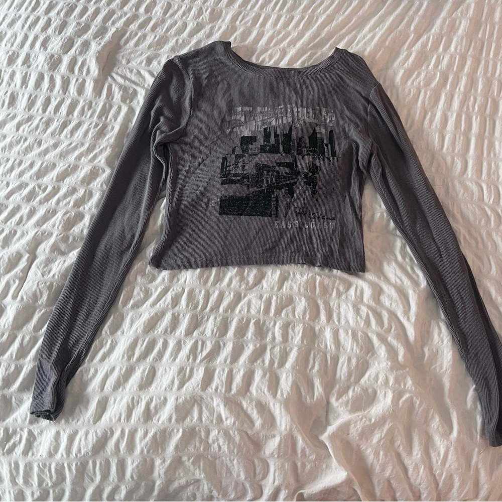 Gray Long Sleeve Graphic Top